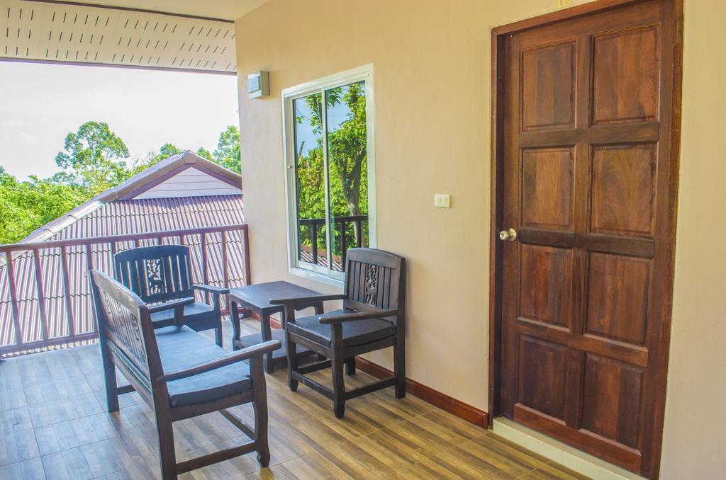 The Fisherman'S Chalet Natien Beach  Exterior photo