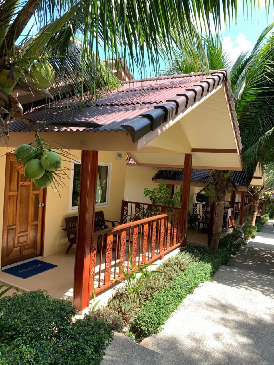 The Fisherman'S Chalet Natien Beach  Exterior photo